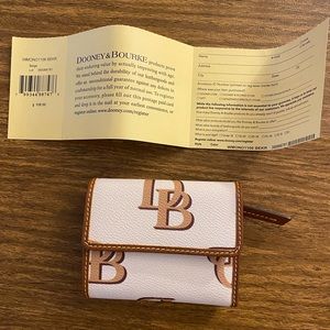 Dooney & Bourke small flap wallet, beige